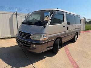 Toyota Hiace Super Custom G-Turbo 1999, 8 Asientos, Automática, Gasolina, Volante a la Izquierda, Neumáticos R16, Faros Halógenos, Tapicería de Tela Oscura - Product Image 1