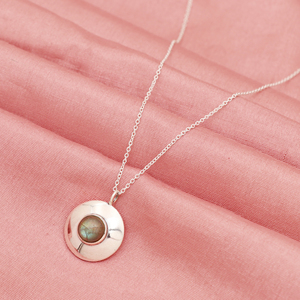 Collier de pierres précieuses péridot en filigrane en argent sterling 925 de la meilleure qualité pour mariages ou autres occasions spéciales - Product Image 3