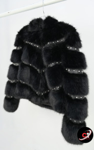 เสื้อโค้ทขนแกะสำหรับผู้หญิง ฤดูหนาว หรูหรา ปักโลโก้ตามสั่ง พิมพ์ลายด้วยความร้อน ผ้าพลัฌนุ่ม อุ่นสบาย เป็นมิตรกับสิ่งแวดล้อม - Product Image 4