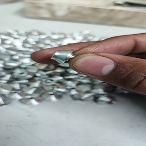 ชิ้นส่วนเครื่องจักรกล CNC วัสดุทองเหลืองเหล็กปรับแต่งอัตโนมัติสำหรับเครื่องมิลลิ่งและชิ้นส่วนไฟอลูมิเนียม - Product Image 2