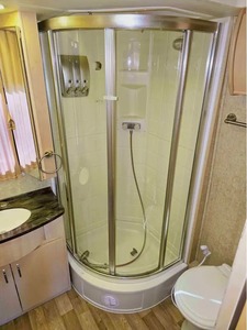 FOURNISSEUR DE CARAVANE DE LOISIR D'OCCASION 2013 Leisure Travel Unity U 2 4 M Classe B+ à vendre - Product Image 2