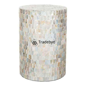 Tabouret polyvalent avec incrustation en os fabriqué à la main pour les maisons élégantes et confortables console avec incrustation en os inspirée du décor de Tradebyd - Product Image 6