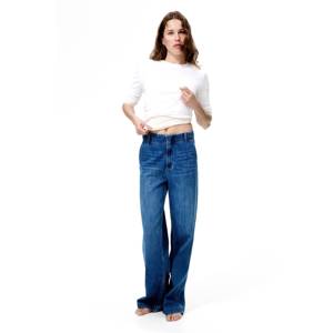 Jeans Rectos de Mezclilla Transpirable para Mujer, Talla XL, Estilo Boyfriend Simple y Moderno, Corte Holgado, Y2K, Talla Grande, Logotipo en la Cintura - Product Image 1