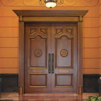 Catalogue de conception de portes doubles en teck massif pour l'entrée principale de villas et résidences modernes