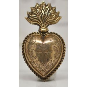 Ornement en métal élégant du Sacré-Cœur de Jésus, ornement orné de rayons de soleil, cœur flamboyant, décoration murale, cadeau dévotionnel catholique et châssis d'autel - Product Image 4