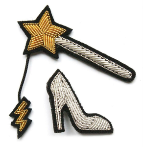 Broche brodée broche en tissu géométrique minimaliste fait main - Product Image 6