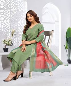 BORDADO DE VISCOSA MODERNA TRABAJO FONDO SUPERIOR CON DUPATTA OFFICE WEAR PRECIO AL POR MAYOR PRENDA ÉTNICA - Product Image 3