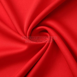 Fabrication en usine de vêtements de sport, uniforme de football, couleur personnalisée, haute qualité, respirant, séchage rapide, col en V, manches courtes, 100% polyester - Product Image 2