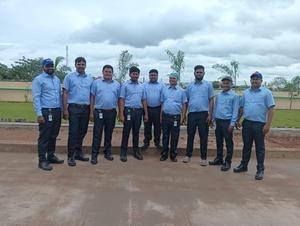 Camiseta de guardia de seguridad beige personalizada hecha a pedido con nombre de empresa e impresión de insignia para uniformes de guardia - Product Image 5