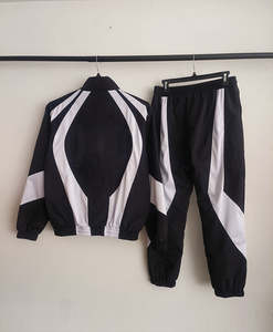 Chándal acolchado de gran tamaño personalizable para hombre, conjunto de invierno ecológico con patrón sólido de poliéster 100% para adultos - Product Image 2