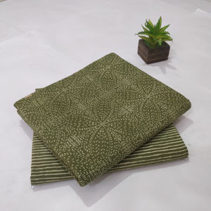 Tissu en coton d'hiver traditionnel imprimé doux pour les robes, les hauts et les vêtements de course-infroissable pour les occasions de fête des créateurs de mode - Product Image 5