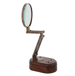 Soporte decorativo de latón dorado con una lupa con bisagras y un frasco de vidrio transparente integrado Disponible a precios al por mayor - Product Image 5