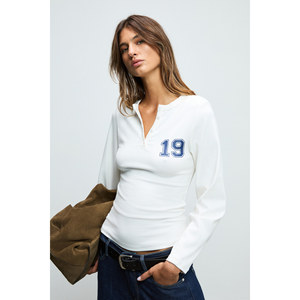 Chemisier à manches longues boutonné pour femme GRIMELANGE MATRUSH, en tissu extensible et doux, avec épaulettes et détail imprimé sur l'épaule - Product Image 4