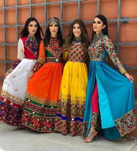 2024 dames mode soie afghan Kuchi décontracté et vêtements de fête nouveau Design indien et pakistanais vêtements pour femmes - Product Image 3