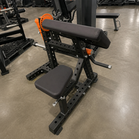 Machine d'extension des biceps et des triceps à charge libre robuste avec coussin de préparation pour l'entraînement de force en salle de sport commerciale
