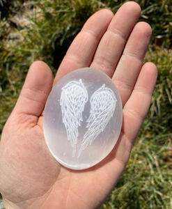 Selenita de piedra de Palma grabada, selenita Natural que abre el Chakra de la Corona, ayuda en la meditación, protege y protege tu energía - Product Image 5