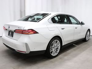 BMW Serie 5 530i xDrive Sedán 2025 Usado en Excelentes Condiciones, Transmisión Automática de 8 Velocidades, 255 HP, 2L, 14, Listo para Enviar - Product Image 6