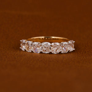 Bague de mariage unisexe en or platine certifiée sans conflit bande de diamant de mariée coussin d'éternité complète coupe laboratoire cultivé classique - Product Image 1