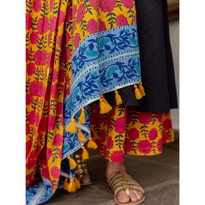 Dupatta de Algodón con Estampado Artesanal Saahiban - Estampado Digital Étnico Informal - Product Image 3