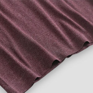 Haut de yoga à manches longues de couleur unie OEM pour femmes, t-shirt de sport avec trou pour le pouce, col rond, vêtements de sport d'été et d'automne. - Product Image 5