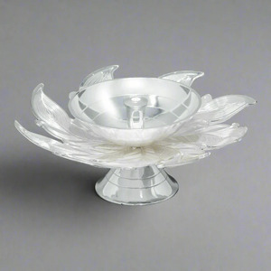 Venta caliente elegante latón grueso Urli Diya para ambiente espiritual latón tradicional Urli Diya un símbolo de luz y prosperidad - Product Image 1