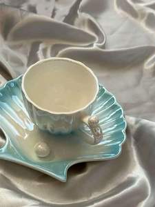 Tasse en céramique au design moderne et élégant de fleurs pour la maison, l'hôtel ou le restaurant Tasse à café ou à thé de table ronde de couleur grise - Product Image 6