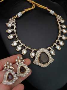 Conjunto de AD CZ Victoria chapado en oro para mujer, collares de compromiso de boda de estilo étnico de Bollywood, forma de número/cadenas de moda - Product Image 3