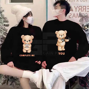 Sudadera con capucha Forever Valentine, elegante y cálida, diseñada para la temporada romántica, uso informal y regalos - Product Image 3