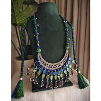 Collier pendentif Dori en argent afghan multicolore avec pierres de verre et filigrane en forme de croissant, style ethnique, pour femme, collection culturelle, avec pompon