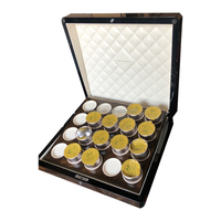 Boîte à thé en bois de camphre de luxe avec plateau élévateur Logo brodé Boîte cadeau en bois laqué de piano brun brillant pour le thé et les dattes