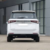 Coches nuevos con 7 asientos MPV Coche de pasajeros SAIC-GM-Wuling-Wuling Jiachen Coche de gasolina Vehículo eléctrico Conducción a la derecha