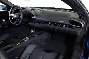 Auto Deportivo Híbrido V6 Biturbo 2024 Usado, Cabina de Cuero Premium, Tecnología Moderna de Asistencia al Conductor, Suministrado de Japón - Product Image 6