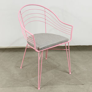 Silla de Jardín Estilo Industrial GCF031 con Diseño de Horquilla, Respaldo en Forma de V de Hierro Metálico, Recubrimiento en Polvo de Muchos Colores y Asiento Acolchado - Product Image 4
