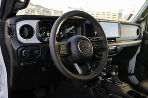 Jeep Wrangler Willys 4xe HybridTrailTorqueBoost d'occasion 2024 à vendre - Product Image 6