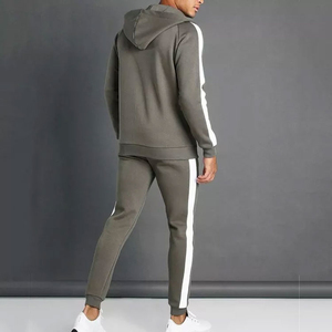 Ropa deportiva de entrenamiento de algodón con logotipo personalizado, chándal negro liso de gran tamaño para hombres y mujeres, conjunto de chándales de marca de temporada de otoño - Product Image 2