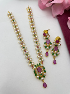 Conjunto de joyería de latón clásico elegante para mujer, collar de perlas y pendientes, festivales y ropa de oficina en estilos modernos tradicionales - Product Image 3