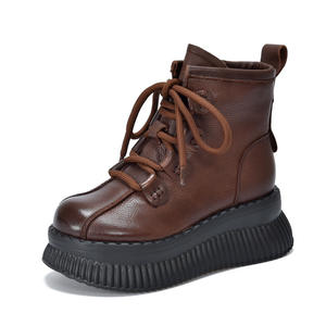 Bottes hautes pour femme à boucle, avec détail de sangle latérale, style mode affirmé - Product Image 4