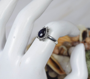 แหวนพลอยเงินสเตอร์ลิง925หรูหราทำด้วยมือเครื่องประดับรูปลูกแพร์ซันสโตนสีฟ้าของขวัญที่สมบูรณ์แบบสไตล์คลาสสิกสำหรับคริสเตียนของเธอ - Product Image 4