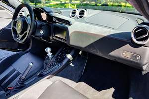 Lotus Evora GT 2021, Bajo Kilometraje, Caja de Cambios Automática, Volante a la Izquierda, Neumáticos R20, Estado Oscuro - Product Image 2