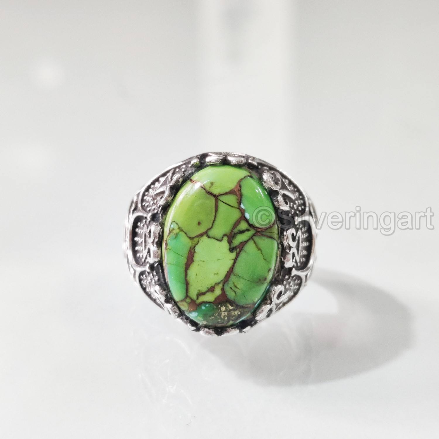 สีเขียว