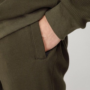 ชุดวอร์มลำลองดีไซน์โดดเด่นทันสมัยคุณภาพระดับมืออาชีพ สินค้ามาใหม่ MOQ ต่ำ ชุดวอร์มผู้ชายแบบเรียบง่าย - Product Image 2