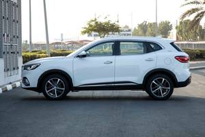 Casi Nuevo, Bajo Kilometraje (13 km), MG HS Trophy 2023 Blanco, 4x4, 2.0T, 4 Cilindros, SUV de Lujo, Automático, Techo Panorámico - Product Image 5