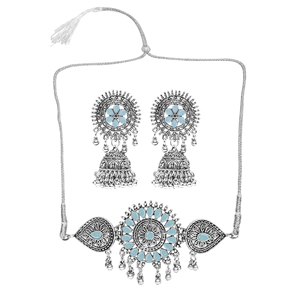 Collier rond à fleurs bleu ciel GS prêt pour la fête - Product Image 3
