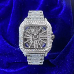 Reloj de Diamantes Completamente Blanco en Oferta, Reloj de Pulsera con Incrustaciones de Diamantes de Lujo para Moda y Fiestas, Disponible para la Venta - Product Image 1