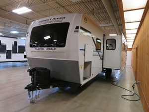 F-O-R-E-S-T R-I-V-E-R C-H-E-R-O-K-E-E A-L-P-H-A W-O-L-F 2-5-R-B d'occasion 2026 à vendre - Product Image 2