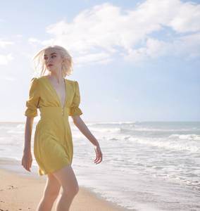 Robe d'été en coton et lin pour femmes, épaules dénudées, tissu doux et aéré, coupe régulière, style vintage, robe trapèze à fleurs, lavable, taille naturelle - Product Image 2