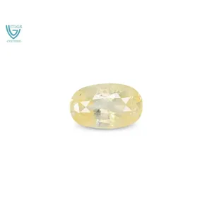 Saphir Jaune Naturel de 5,32 Carats (Pukhraj) - Pierre Précieuse Facettée Taille Émeraude - Product Image 1