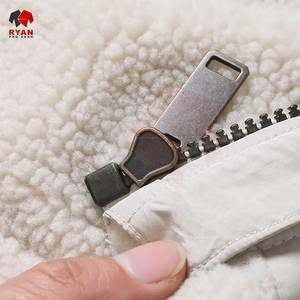 Veste en polaire pour homme pour temps froid, fabriquée avec un tissu de haute qualité et confortable pour la saison hivernale - Product Image 6