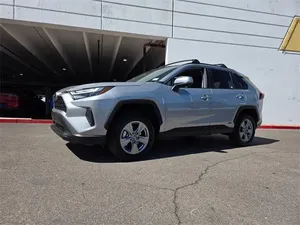 Toyota RAV 4 XLE 2024 - Product Image 5