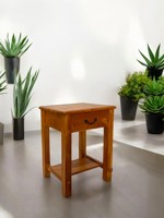 Table de chevet Kangto avec un tiroir, fabriquée en Indonésie, WT003, en teck riche, design élégant Japandi minimaliste, pour salle à manger